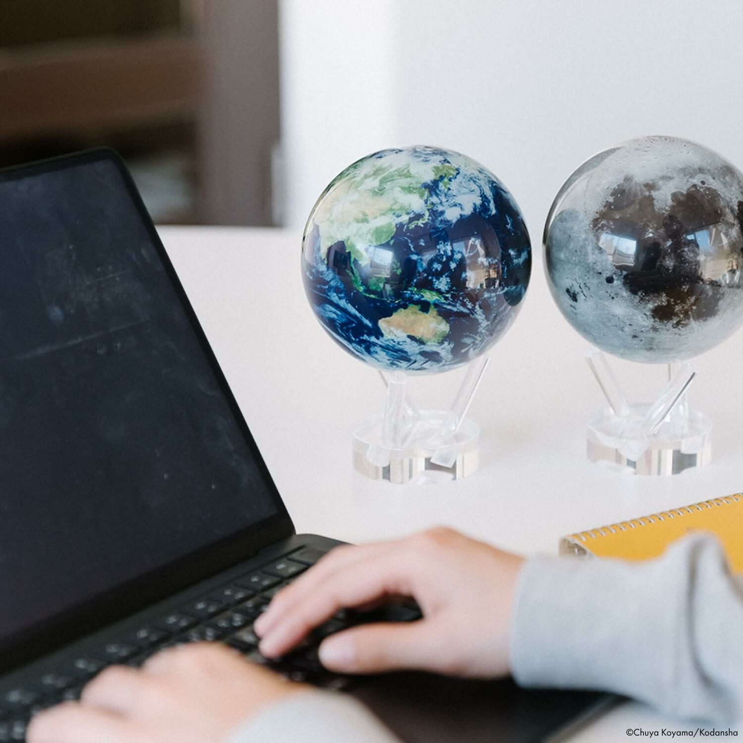 MOVA Globe EARTH WITH CLOUDS | コルクショップ